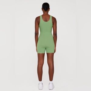 NWT SetActive Shortysuit- Grow 🌱